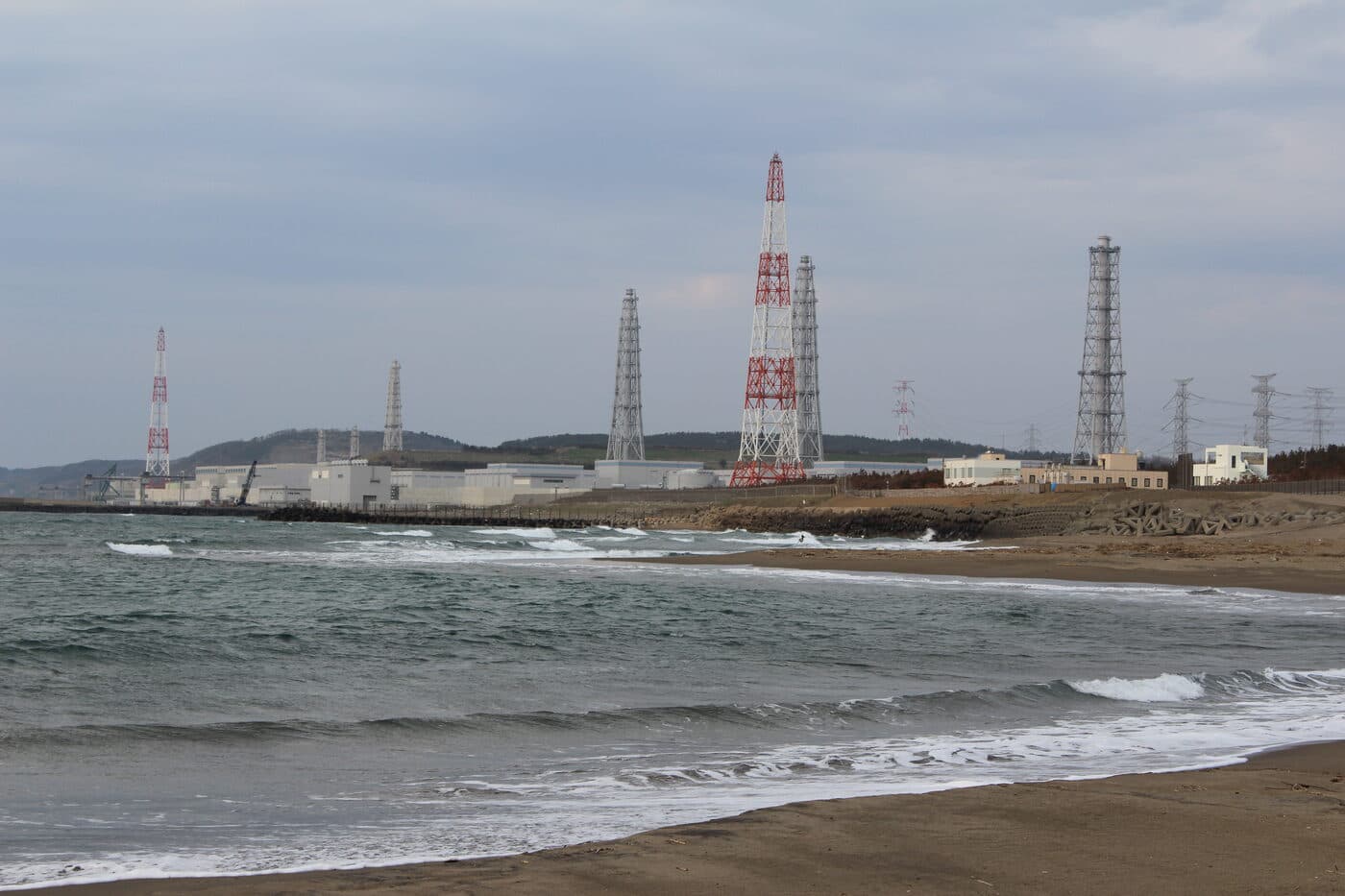 柏崎刈羽原子力発電所の全景