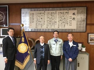 (株)品田電業社 創業者を輩出した柏崎市立大洲小学校を表敬訪問しました 2
